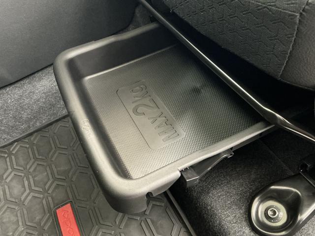 ロッキープレミアムＧ　ＨＥＶ　９インチディスプレイオーディオ　ＵＳＢ１年保証　９インチディスプレイオーディオ　パノラマモニター　アダプティブクルーズコントロール　前後コーナーセンサー　前席シートヒーター　ブラインドスポットモニター　ＵＳＢ　１７インチ純正アルミホイール（兵庫県）の中古車