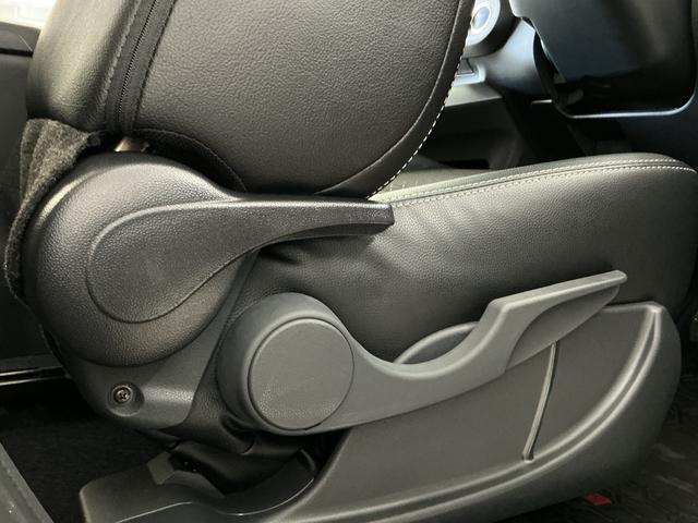 ロッキープレミアムＧ　ＨＥＶ　９インチディスプレイオーディオ　ＵＳＢ１年保証　９インチディスプレイオーディオ　パノラマモニター　アダプティブクルーズコントロール　前後コーナーセンサー　前席シートヒーター　ブラインドスポットモニター　ＵＳＢ　１７インチ純正アルミホイール（兵庫県）の中古車