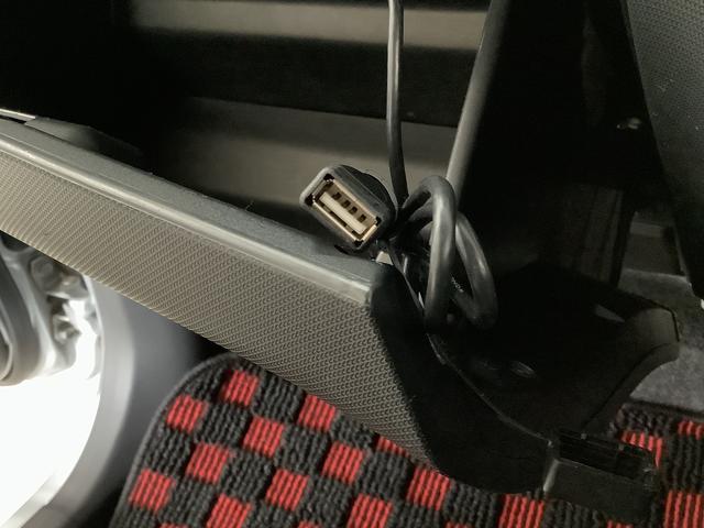 ムーヴカスタム　Ｘ　禁煙　ナビ　ＥＴＣ　ＨＩＤ　オートエアコン１年保証　禁煙車　ナビ　オートエアコン　ＥＴＣ　ＵＳＢ接続　ＨＩＤヘッドライト　プッシュスタート　ドアバイザー　電動格納ドアミラー　アクセサリーソケット　ベンチシート　１４インチ純正アルミホイール（兵庫県）の中古車