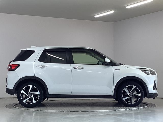 ロッキープレミアムＧ　ＨＥＶ　ワンオーナー　ナビ　ドラレコ　ＥＴＣ１年保証　ワンオーナー　ナビＴＶ　ＥＴＣ　ドラレコ　パノラマモニター　アダプティブクルーズコントロール　ブラインドスポットモニター　前後コーナーセンサー　シートヒーター　１７インチ純正アルミホイール（兵庫県）の中古車