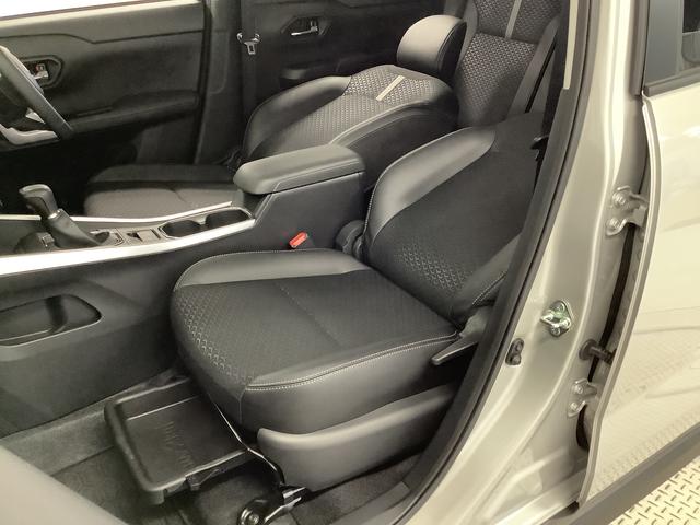 ロッキープレミアムＧ　ＨＥＶ　ワンオーナー　ディスプレイオーディオ１年保証　９インチディスプレイオーディオ　１オーナー　パノラマモニター　アダプティブクルーズコントロール　前後コーナーセンサー　シートヒーター　ブラインドスポットモニター　１７インチ純正アルミホイール（兵庫県）の中古車