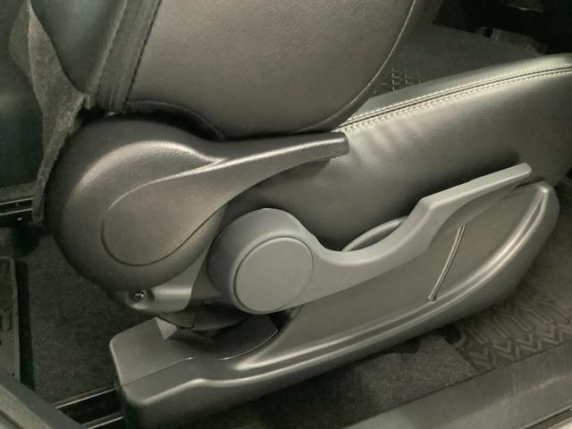 ロッキープレミアムＧ　ＨＥＶ　ワンオーナー　ディスプレイオーディオ１年保証　９インチディスプレイオーディオ　１オーナー　パノラマモニター　アダプティブクルーズコントロール　前後コーナーセンサー　シートヒーター　ブラインドスポットモニター　１７インチ純正アルミホイール（兵庫県）の中古車