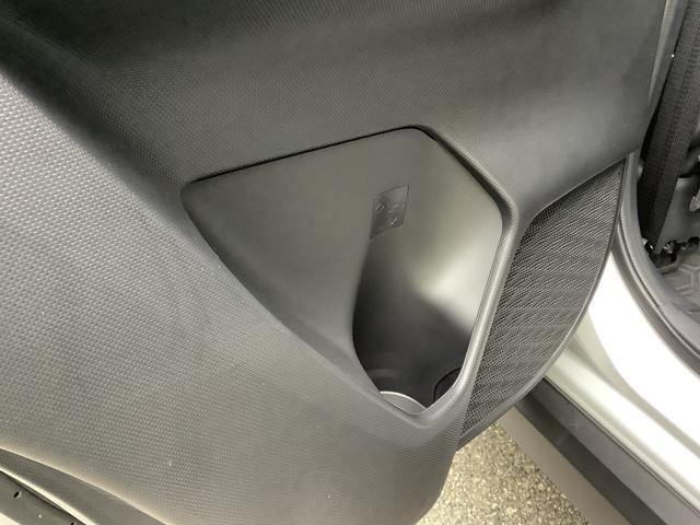 ロッキープレミアムＧ　ＨＥＶ　ワンオーナー　ディスプレイオーディオ１年保証　９インチディスプレイオーディオ　１オーナー　パノラマモニター　アダプティブクルーズコントロール　前後コーナーセンサー　シートヒーター　ブラインドスポットモニター　１７インチ純正アルミホイール（兵庫県）の中古車