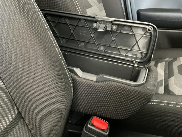 タフトＧターボ　ダーククロムベンチャー　４ＷＤ　ワンオーナー１年保証　９インチディスプレイオーディオ　４ＷＤ　ワンオーナー　バックカメラ　アダプティブクルーズコントロール　前後コーナーセンサー　前席シートヒーター　ＴＶ　ＨＤＭＩ　１５インチ純正アルミホイール（兵庫県）の中古車