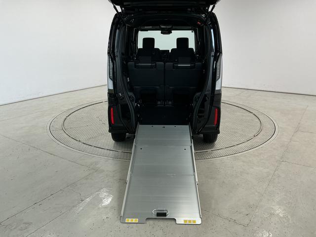 Ｎ−ＢＯＸカスタムスロープ　福祉車両　禁煙　８インチナビＴＶ　バックカメラ１年保証　福祉車輌　禁煙車　８インチナビ　バックカメラ　電動ウインチ　アダプティブクルーズコントロール　両側電動スライドドア　前後コーナーセンサー　前席シートヒーター　ＵＳＢ接続端子　緊急通報ボタン（兵庫県）の中古車