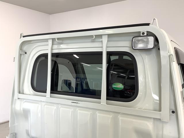 ハイゼットトラックＥＸＴ　４ＷＤ　ＡＴ　ＣＤオーディオ　キーレス　荷台作業灯走行無制限１年保証　４ＷＤ　荷台作業灯　ＡＴ車　ＣＤオーディオ　３方開　ゲートプロテクター　荷台マット　キーレスエントリー　ドアバイザー　ヘッドライトレベライザー　スペアタイヤ　フォグランプ（兵庫県）の中古車