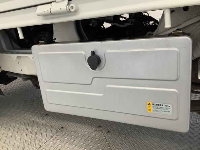 ハイゼットトラックＥＸＴ　４ＷＤ　ＡＴ　ＣＤオーディオ　キーレス　荷台作業灯走行無制限１年保証　４ＷＤ　荷台作業灯　ＡＴ車　ＣＤオーディオ　３方開　ゲートプロテクター　荷台マット　キーレスエントリー　ドアバイザー　ヘッドライトレベライザー　スペアタイヤ　フォグランプ（兵庫県）の中古車