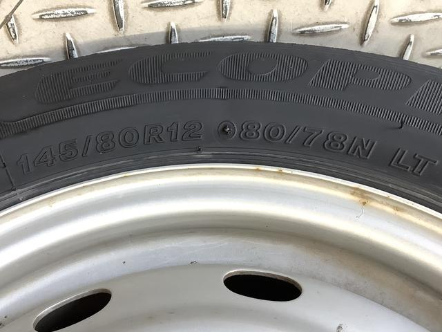 ハイゼットトラックＥＸＴ　４ＷＤ　ＡＴ　ＣＤオーディオ　キーレス　荷台作業灯走行無制限１年保証　４ＷＤ　荷台作業灯　ＡＴ車　ＣＤオーディオ　３方開　ゲートプロテクター　荷台マット　キーレスエントリー　ドアバイザー　ヘッドライトレベライザー　スペアタイヤ　フォグランプ（兵庫県）の中古車