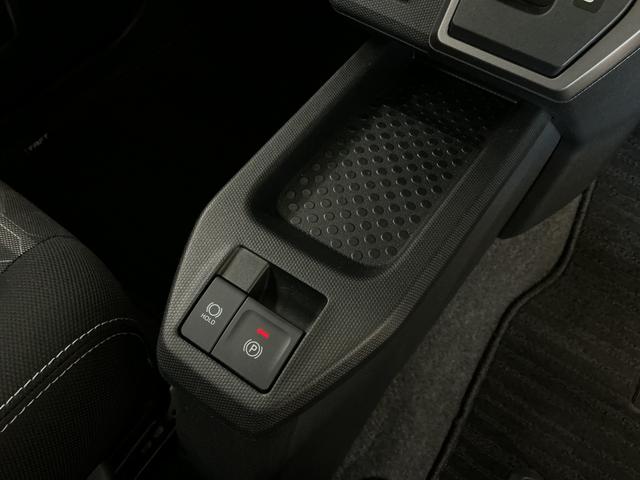 タフトG ダーククロムベンチャー ワンオーナー シートヒーター走行無制限1年保証 前後コーナーセンサー ワンオーナー 前席シートヒーター オートハイビーム スマートキー プッシュスタート LEDヘッドライト スカイフィールトップ 15インチ純正アルミホイール(兵庫県)の中古車