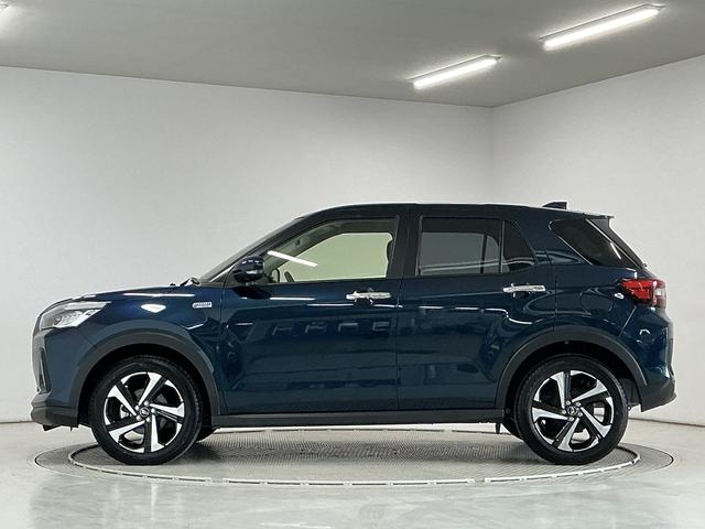 ロッキープレミアムＧ　ＨＥＶ　９インチディスプレイオーディオ　ＵＳＢ１年保証　９インチディスプレイオーディオ　パノラマモニター　アダプティブクルーズコントロール　ブラインドスポットモニター　前後コーナーセンサー　前席シートヒーター　ＵＳＢ　１７インチ純正アルミホイール（兵庫県）の中古車