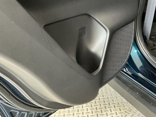 ロッキープレミアムＧ　ＨＥＶ　９インチディスプレイオーディオ　ＵＳＢ１年保証　９インチディスプレイオーディオ　パノラマモニター　アダプティブクルーズコントロール　ブラインドスポットモニター　前後コーナーセンサー　前席シートヒーター　ＵＳＢ　１７インチ純正アルミホイール（兵庫県）の中古車