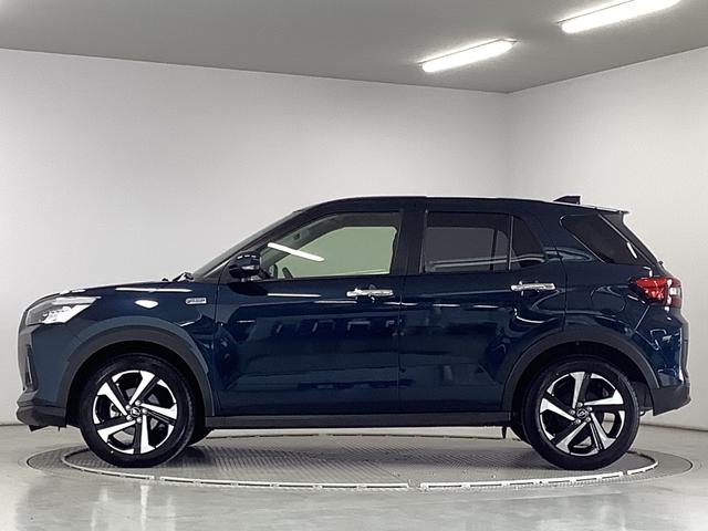 ロッキープレミアムＧ　ＨＥＶ　９インチディスプレイオーディオ　ＵＳＢ１年保証　９インチディスプレイオーディオ　パノラマモニター　アダプティブクルーズコントロール　前後コーナーセンサー　前席シートヒーター　ブラインドスポットモニター　ＵＳＢ　１７インチ純正アルミホイール（兵庫県）の中古車