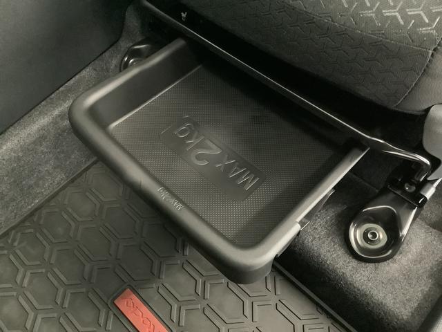 ロッキープレミアムＧ　ＨＥＶ　９インチディスプレイオーディオ　ＵＳＢ１年保証　９インチディスプレイオーディオ　パノラマモニター　アダプティブクルーズコントロール　前後コーナーセンサー　前席シートヒーター　ブラインドスポットモニター　ＵＳＢ　１７インチ純正アルミホイール（兵庫県）の中古車