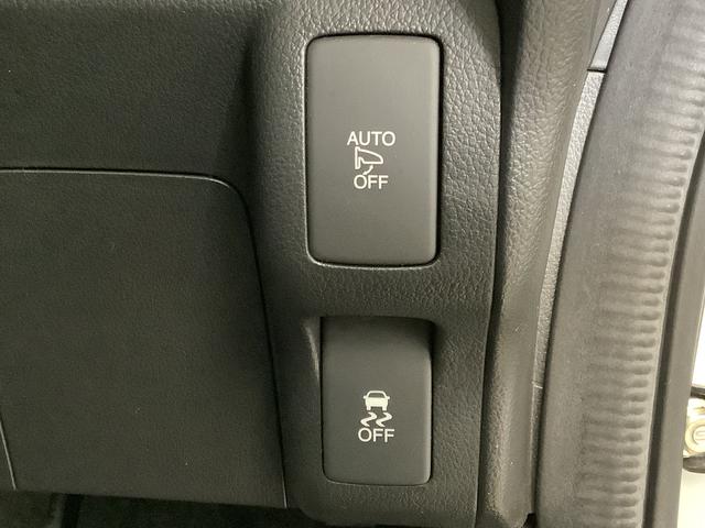 Ｎ−ＢＯＸカスタムＧ・Ｌパッケージ　禁煙　ＣＤオーディオ　片側電動スライドドア走行無制限１年保証　片側電動スライドドア　禁煙車　ＣＤオーディオ　ＨＩＤヘッドライト　アイドリングストップ　プッシュスタート　横滑り防止装置　オートライト　オートエアコン　１４インチアルミホイール（兵庫県）の中古車