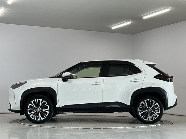 ヤリスクロスＺ　禁煙　ワンオーナー　８インチナビ　ＥＴＣ　クルコン１年保証　禁煙車　ワンオーナー　ＥＴＣ　８インチナビ　パノラミックビューモニター　アダプティブクルーズコントロール　ブラインドスポットモニター　前後コーナーセンサー　１８インチアルミホイール（兵庫県）の中古車