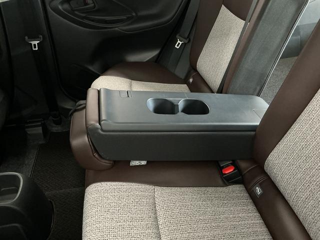 ヤリスクロスＺ　禁煙　ワンオーナー　８インチナビ　ＥＴＣ　クルコン１年保証　禁煙車　ワンオーナー　ＥＴＣ　８インチナビ　パノラミックビューモニター　アダプティブクルーズコントロール　ブラインドスポットモニター　前後コーナーセンサー　１８インチアルミホイール（兵庫県）の中古車