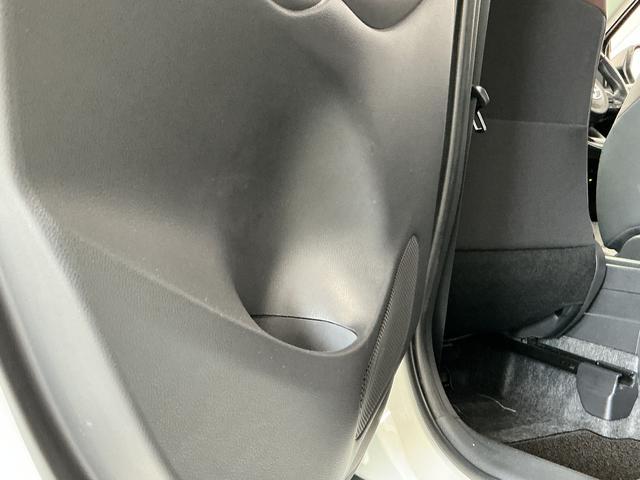 ヤリスクロスＺ　禁煙　ワンオーナー　８インチナビ　ＥＴＣ　クルコン１年保証　禁煙車　ワンオーナー　ＥＴＣ　８インチナビ　パノラミックビューモニター　アダプティブクルーズコントロール　ブラインドスポットモニター　前後コーナーセンサー　１８インチアルミホイール（兵庫県）の中古車