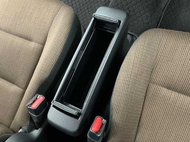 シエンタハイブリッドＧ　禁煙　１オーナー　コーナーポール　ナビＴＶ１年保証　禁煙車　ワンオーナー　コーナーポール　ナビＴＶ　ＥＴＣ　バックカメラ　両側電動スライドドア　前席シートヒーター　ＵＳＢ接続　Ｂｌｕｅｔｏｏｔｈ　オートハイビーム　１５インチアルミホイール（兵庫県）の中古車