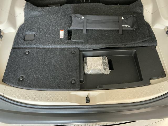 シエンタハイブリッドＧ　禁煙　１オーナー　コーナーポール　ナビＴＶ１年保証　禁煙車　ワンオーナー　コーナーポール　ナビＴＶ　ＥＴＣ　バックカメラ　両側電動スライドドア　前席シートヒーター　ＵＳＢ接続　Ｂｌｕｅｔｏｏｔｈ　オートハイビーム　１５インチアルミホイール（兵庫県）の中古車