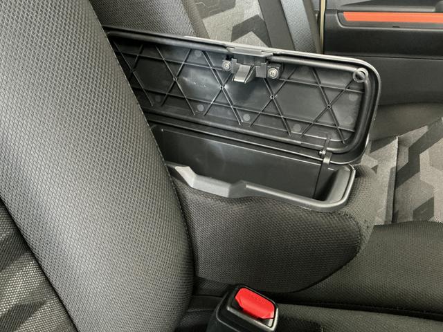 タントファンクロスターボ　両側電動スライド　前後コーナーセンサー走行無制限１年保証　両側電動スライドドア　前後コーナーセンサー　シートヒーター　ルーフレール　オートハイビーム　ＬＥＤヘッドライト　オートブレーキホールド　スマートキー　１５インチ純正アルミホイール（兵庫県）の中古車