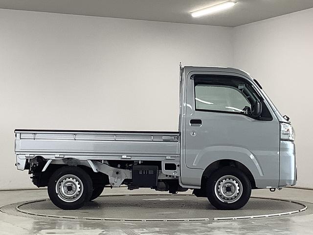 ハイゼットトラックスタンダード 4WD 5MT 3方開 荷台マット ラジオ走行無制限1年保証 4WD 荷台マット MT車 3方開 ゲートプロテクター ラバーフロアマット ドアバイザー ヘッドライトレベライザー マニュアルエアコン ラジオ マッドフラップ リアゲートチェーン(兵庫県)の中古車