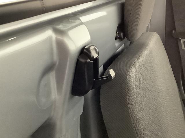 ハイゼットトラックスタンダード 4WD 5MT 3方開 荷台マット ラジオ走行無制限1年保証 4WD 荷台マット MT車 3方開 ゲートプロテクター ラバーフロアマット ドアバイザー ヘッドライトレベライザー マニュアルエアコン ラジオ マッドフラップ リアゲートチェーン(兵庫県)の中古車