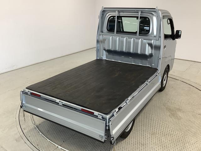 ハイゼットトラックスタンダード 4WD 5MT 3方開 荷台マット ラジオ走行無制限1年保証 4WD 荷台マット MT車 3方開 ゲートプロテクター ラバーフロアマット ドアバイザー ヘッドライトレベライザー マニュアルエアコン ラジオ マッドフラップ リアゲートチェーン(兵庫県)の中古車