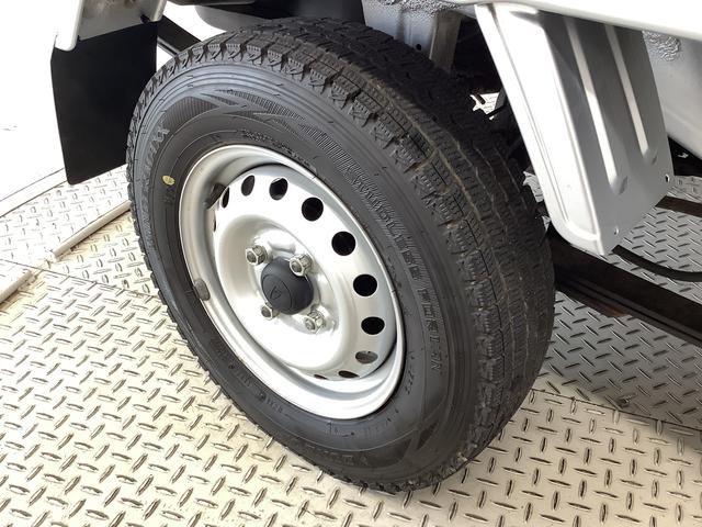 ハイゼットトラックスタンダード 4WD 5MT 3方開 荷台マット ラジオ走行無制限1年保証 4WD 荷台マット MT車 3方開 ゲートプロテクター ラバーフロアマット ドアバイザー ヘッドライトレベライザー マニュアルエアコン ラジオ マッドフラップ リアゲートチェーン(兵庫県)の中古車