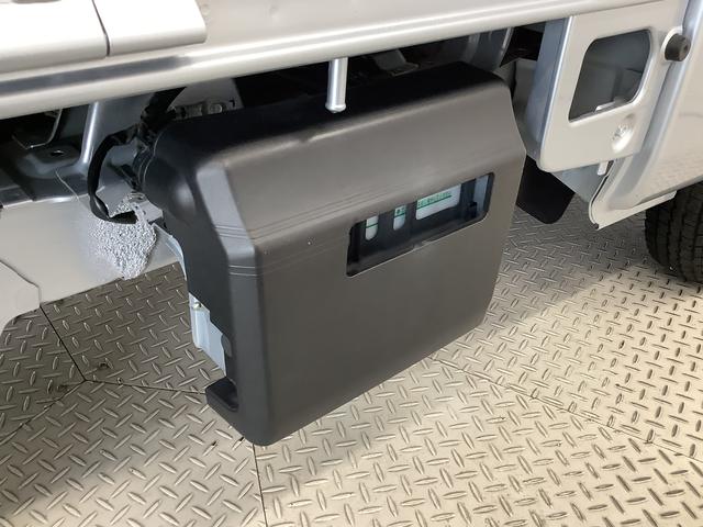 ハイゼットトラックスタンダード 4WD 5MT 3方開 荷台マット ラジオ走行無制限1年保証 4WD 荷台マット MT車 3方開 ゲートプロテクター ラバーフロアマット ドアバイザー ヘッドライトレベライザー マニュアルエアコン ラジオ マッドフラップ リアゲートチェーン(兵庫県)の中古車