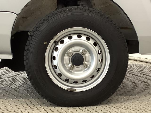 ハイゼットトラックスタンダード 4WD 5MT 3方開 荷台マット ラジオ走行無制限1年保証 4WD 荷台マット MT車 3方開 ゲートプロテクター ラバーフロアマット ドアバイザー ヘッドライトレベライザー マニュアルエアコン ラジオ マッドフラップ リアゲートチェーン(兵庫県)の中古車