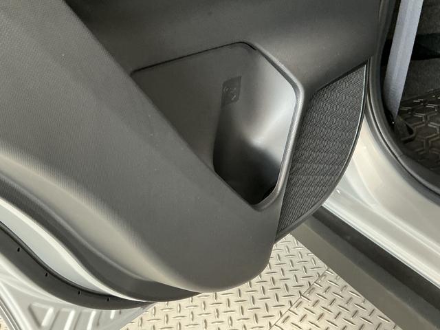 ロッキープレミアムG HEV 9インチディスプレイオーディオ USB1年保証 9インチディスプレイオーディオ パノラマモニター アダプティブクルーズコントロール ブラインドスポットモニター 前後コーナーセンサー 前席シートヒーター USB 17インチ純正アルミホイール(兵庫県)の中古車