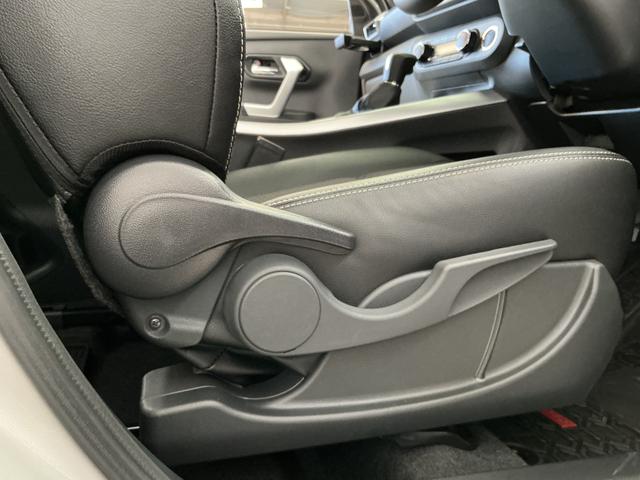 ロッキープレミアムＧ　ＨＥＶ　９インチディスプレイオーディオ　ＵＳＢ１年保証　９インチディスプレイオーディオ　パノラマモニター　アダプティブクルーズコントロール　前後コーナーセンサー　前席シートヒーター　ＵＳＢ接続　Ｂｌｕｅｔｏｏｔｈ　１７インチ純正アルミホイール（兵庫県）の中古車