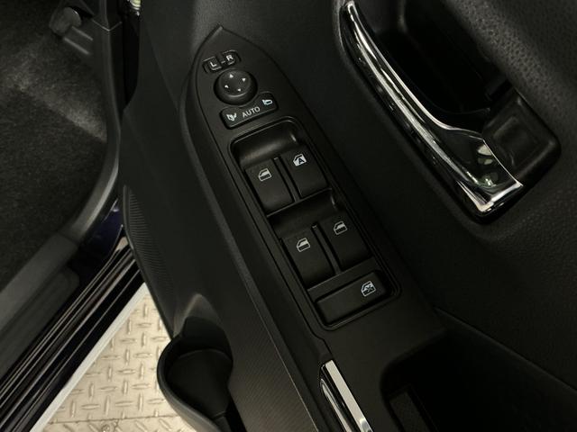 タントカスタムＸ　４ＷＤ　両側電動スライドドア　コーナーセンサー走行無制限１年保証　両側電動スライドドア　４ＷＤ　前後コーナーセンサー　前席シートヒーター　オートハイビーム　ＬＥＤヘッドライト　プッシュスタート　横滑り防止装置　１４インチ純正アルミホイール（兵庫県）の中古車