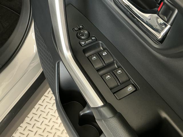 ロッキープレミアムＧ　ターボ　４ＷＤ　クルコン　前後コーナーセンサー走行無制限１年保証　前後コーナーセンサー　４ＷＤ　アダプティブクルーズコントロール　前席シートヒーター　オートハイビーム　ＬＥＤヘッドライト　横滑り防止装置　スマートキー　１７インチ純正アルミホイール（兵庫県）の中古車