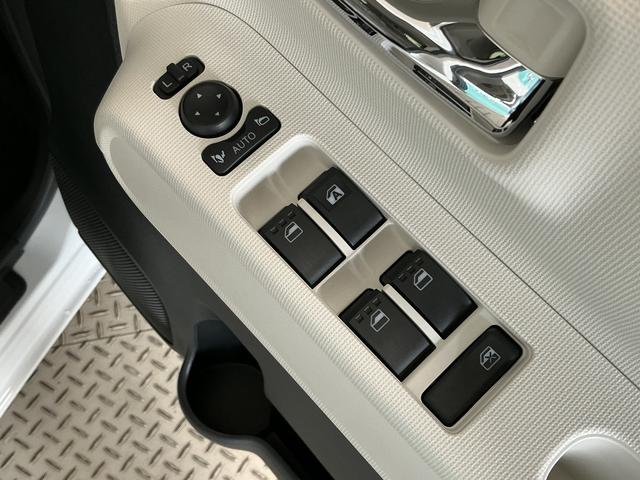 ムーヴキャンバスストライプスＧ　９インチディスプレイオーディオ　バックカメラ１年保証　９インチディスプレイオーディオ　バックカメラ　両側電動スライドドア　前後コーナーセンサー　前席シートヒーター　Ｑｉワイヤレス充電　Ｂｌｕｅｔｏｏｔｈ　オートハイビーム　ホットカップホルダー（兵庫県）の中古車