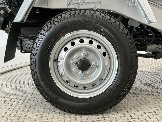 ハイゼットトラックジャンボエクストラ　４ＷＤ　ＣＶＴ　コーナーセンサー　３方開走行無制限１年保証　前後コーナーセンサー　４ＷＤ　ＣＶＴ車　３方開　荷台作業灯　リアゲートチェーン　オートハイビーム　ＬＥＤヘッドライト　アイドリングストップ　プッシュスタート　横滑り防止装置（兵庫県）の中古車