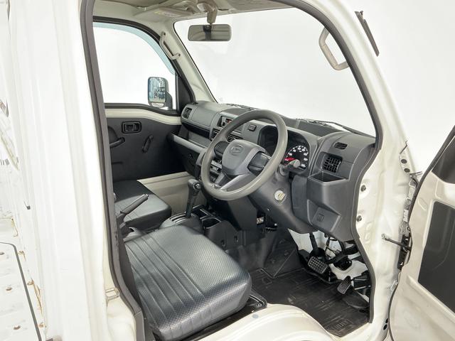 ハイゼットトラックスタンダード 雹害車両 CVT車 ワンオーナー バックソナー雹害車両 1年保証 CVT ワンオーナー バックソナー 3方開 ゲートプロテクター アイドリングストップ 横滑り防止装置 オートライト ドアバイザー ヘッドライトレベライザー ラジオ スペアタイヤ(兵庫県)の中古車