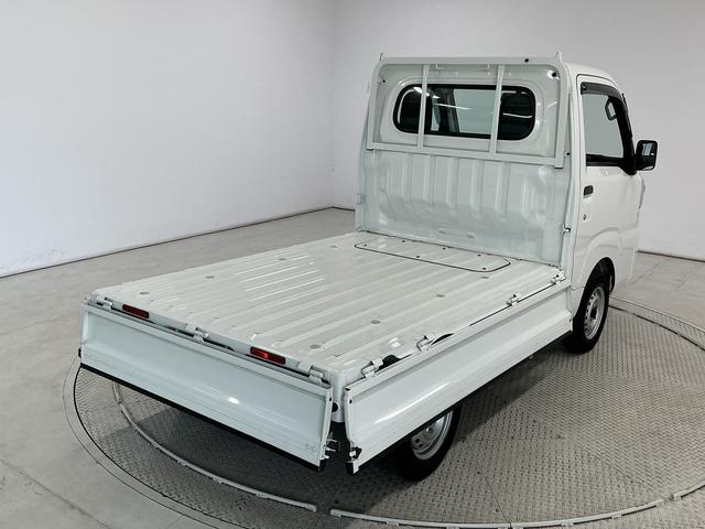 ハイゼットトラックスタンダード 雹害車両 CVT車 ワンオーナー バックソナー雹害車両 1年保証 CVT ワンオーナー バックソナー 3方開 ゲートプロテクター アイドリングストップ 横滑り防止装置 オートライト ドアバイザー ヘッドライトレベライザー ラジオ スペアタイヤ(兵庫県)の中古車