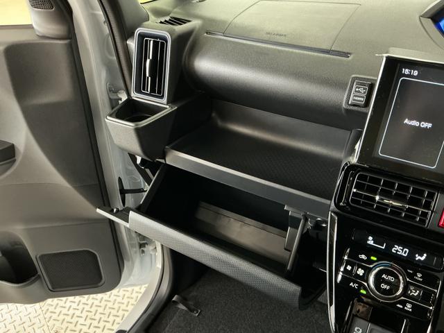 タントカスタムＲＳ　ターボ　４ＷＤ　９インチディスプレイオーディオ１年保証　９インチディスプレイオーディオ　４ＷＤ　バックカメラ　両側電動スライドドア　前後コーナーセンサー　前席シートヒーター　Ｂｌｕｅｔｏｏｔｈ　ＬＥＤヘッドライト　１５インチ純正アルミホイール（兵庫県）の中古車