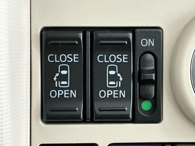 ムーヴキャンバスＧメイクアップリミテッド　ＳＡIII　ワンオーナー　ナビＴＶ１年保証　ワンオーナー　８インチナビＴＶ　ＥＴＣ　パノラマモニター　両側電動スライドドア　運転席シートヒーター　１４インチＭＩＮＩＬＩＴＥアルミ　Ｂｌｕｅｔｏｏｔｈ　ウインドシールドディアイサー（兵庫県）の中古車