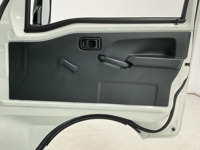 ハイゼットトラックローダンプ　４ＷＤ　ＡＴ車　禁煙　ワンオーナー　３方開走行無制限１年保証　４ＷＤ　ワンオーナー　ＡＴ　禁煙車　３方開　ゲートプロテクター　ドアバイザー　ヘッドライトレベライザー　アクセサリーソケット　マニュアルエアコン　スペアタイヤ　ラバーフロアマット（兵庫県）の中古車