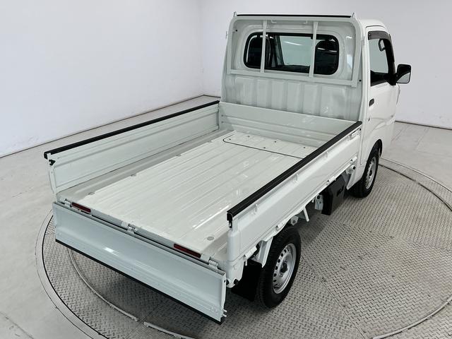 ハイゼットトラックローダンプ　４ＷＤ　ＡＴ車　禁煙　ワンオーナー　３方開走行無制限１年保証　４ＷＤ　ワンオーナー　ＡＴ　禁煙車　３方開　ゲートプロテクター　ドアバイザー　ヘッドライトレベライザー　アクセサリーソケット　マニュアルエアコン　スペアタイヤ　ラバーフロアマット（兵庫県）の中古車