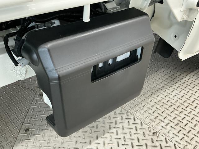 ハイゼットトラックローダンプ　４ＷＤ　ＡＴ車　禁煙　ワンオーナー　３方開走行無制限１年保証　４ＷＤ　ワンオーナー　ＡＴ　禁煙車　３方開　ゲートプロテクター　ドアバイザー　ヘッドライトレベライザー　アクセサリーソケット　マニュアルエアコン　スペアタイヤ　ラバーフロアマット（兵庫県）の中古車