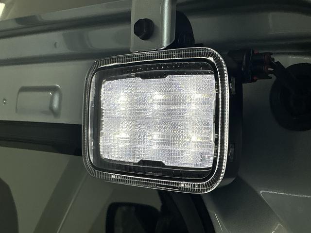 ハイゼットトラックジャンボエクストラ　４ＷＤ　ＣＶＴ　コーナーセンサー　３方開走行無制限１年保証　前後コーナーセンサー　４ＷＤ　ＣＶＴ車　３方開　荷台作業灯　オートハイビーム　ＬＥＤヘッドライト　アイドリングストップ　プッシュスタート　横滑り防止装置　リアゲートチェーン（兵庫県）の中古車