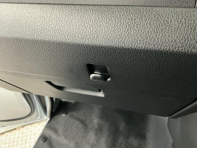 ハイゼットトラックジャンボエクストラ　４ＷＤ　ＣＶＴ　コーナーセンサー　３方開走行無制限１年保証　前後コーナーセンサー　４ＷＤ　ＣＶＴ車　３方開　荷台作業灯　オートハイビーム　ＬＥＤヘッドライト　アイドリングストップ　プッシュスタート　横滑り防止装置　リアゲートチェーン（兵庫県）の中古車