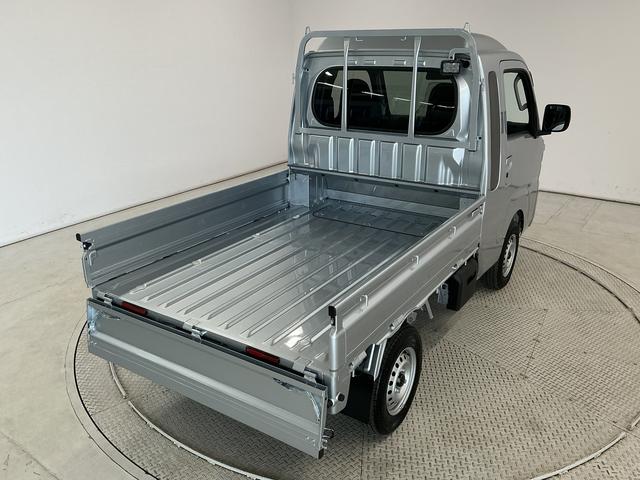 ハイゼットトラックジャンボエクストラ　４ＷＤ　ＣＶＴ　コーナーセンサー　３方開走行無制限１年保証　前後コーナーセンサー　４ＷＤ　ＣＶＴ車　３方開　荷台作業灯　オートハイビーム　ＬＥＤヘッドライト　アイドリングストップ　プッシュスタート　横滑り防止装置　リアゲートチェーン（兵庫県）の中古車