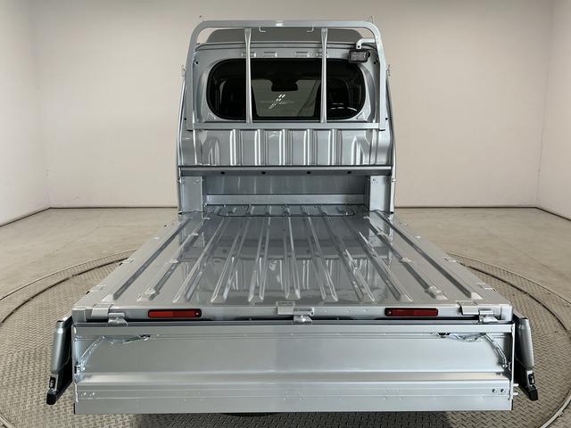 ハイゼットトラックジャンボエクストラ　４ＷＤ　ＣＶＴ　コーナーセンサー　３方開走行無制限１年保証　前後コーナーセンサー　４ＷＤ　ＣＶＴ車　３方開　荷台作業灯　オートハイビーム　ＬＥＤヘッドライト　アイドリングストップ　プッシュスタート　横滑り防止装置　リアゲートチェーン（兵庫県）の中古車