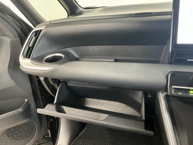 ヴォクシーS−G ワンオーナー 10.5インチT−Connectナビ1年保証 禁煙車 両側電動スライドドア ワンオーナー 10.5インチT−Connectナビ 前後ドラレコ ETC2.0 バックカメラ レーダークルーズコントロール 前後コーナーセンサー 電子パーキング(兵庫県)の中古車