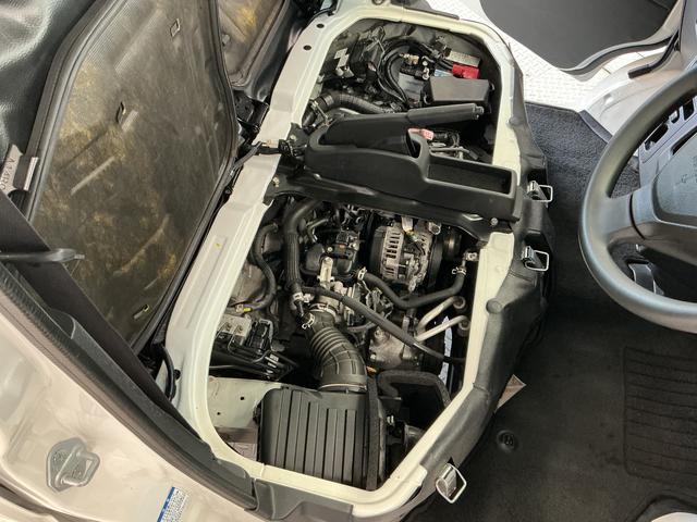 ハイゼットカーゴデラックスSAIII 4WD AT ワンオーナー ETC走行無制限1年保証 4WD ワンオーナー AT車 ETC リアコーナーセンサー オートハイビーム アイドリングストップ キーレス 横滑り防止装置 ヘッドライトレベライザー パワーウィンドウ ラジオ(兵庫県)の中古車