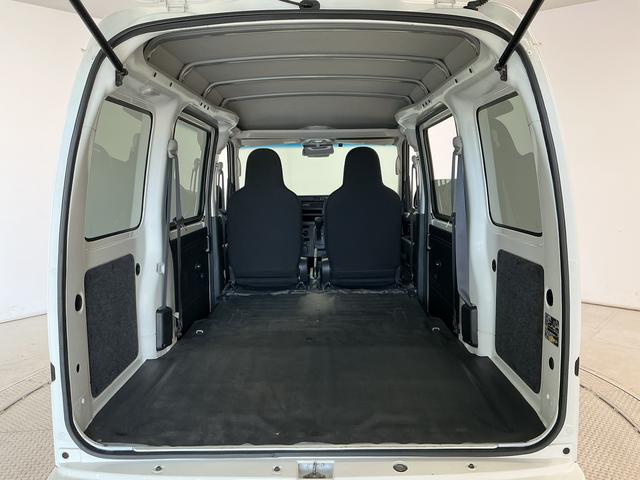 ハイゼットカーゴデラックスSAIII 4WD AT ワンオーナー ETC走行無制限1年保証 4WD ワンオーナー AT車 ETC リアコーナーセンサー オートハイビーム アイドリングストップ キーレス 横滑り防止装置 ヘッドライトレベライザー パワーウィンドウ ラジオ(兵庫県)の中古車